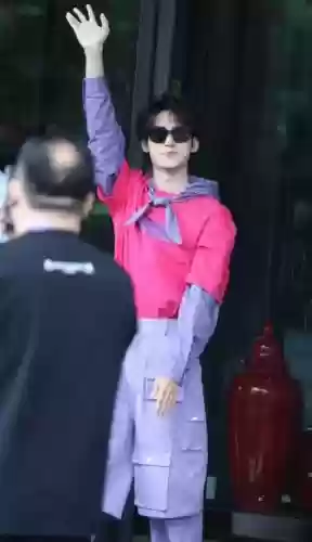 酷阵容怎么搭配衣服(酷酷的女生衣服搭配夏季)插图5