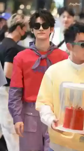 酷阵容怎么搭配衣服(酷酷的女生衣服搭配夏季)插图10