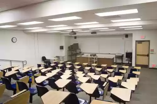 豪华阵容学校_1插图