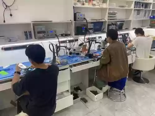 维修人员阵容插图